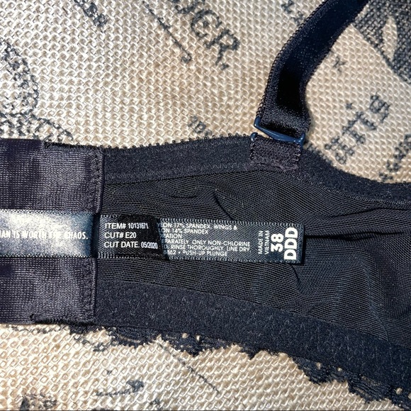 Torrid Curves NWOT! Lace Black Rinse Thoroughly Line Dry Push-Up Plunge Bra - Picture 10 of 10